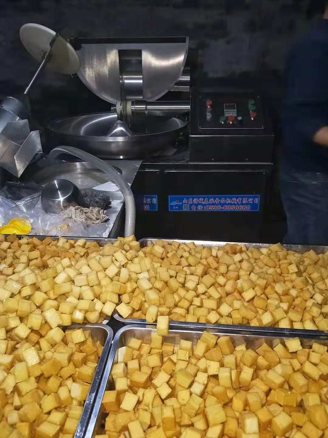 春秋鱼豆腐好.jpg